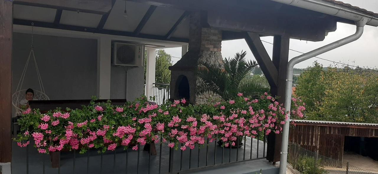 Apartman Melani Слуни Экстерьер фото